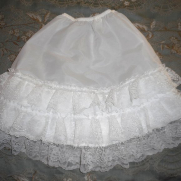 Little Girl's Petticoat XS 3 Tier Lace Made in USA - Picture 5 of 6